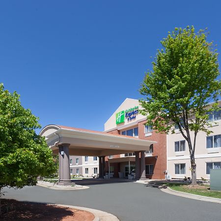 Holiday Inn Express Hotel & Suites Mebane By Ihg Exterior photo