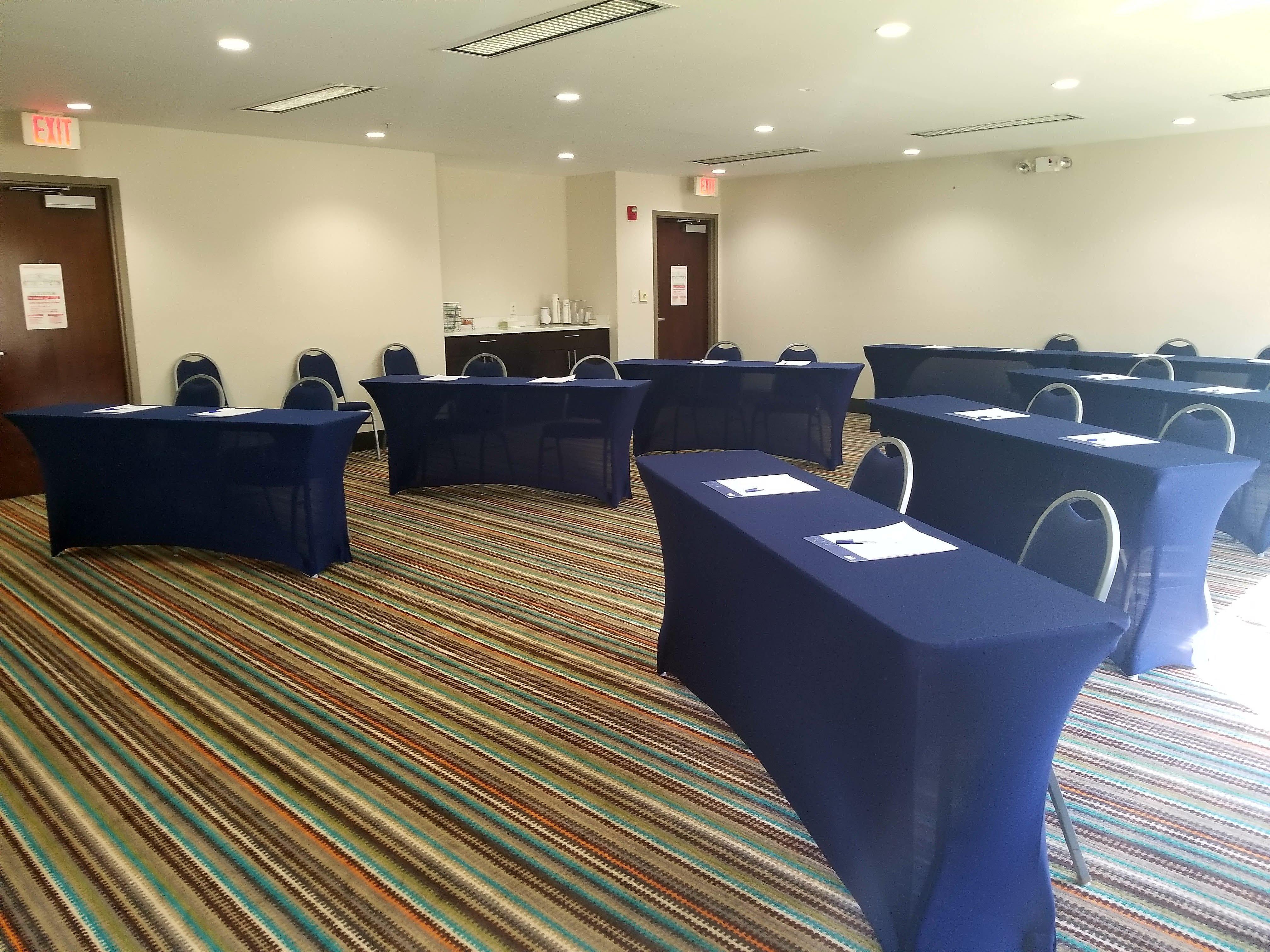 Holiday Inn Express Hotel & Suites Mebane By Ihg Exterior photo
